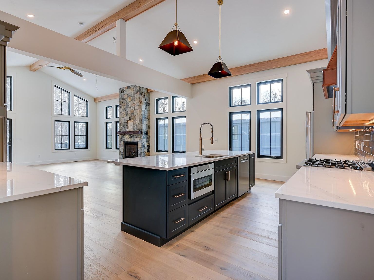 17 Hidden Glade Dr #1 Intervale, NH 03845 - Thumbnail 4