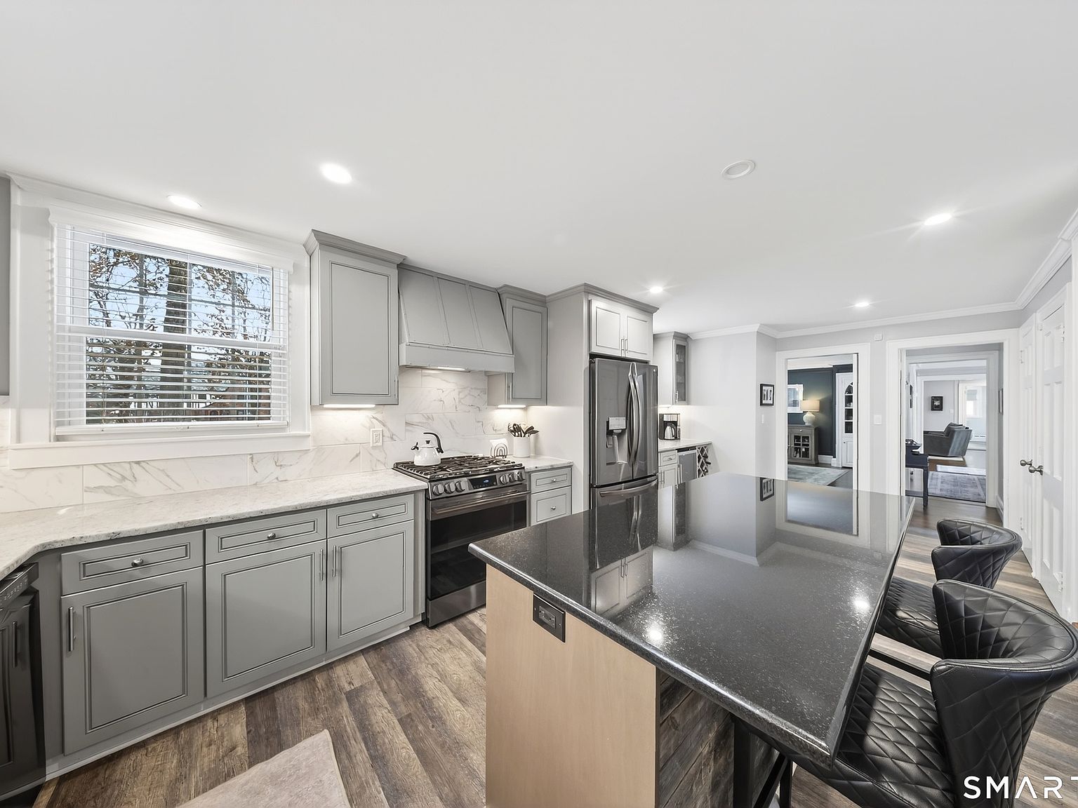 69 Bloomfield Ave Hartford, CT 06105 - Thumbnail 4