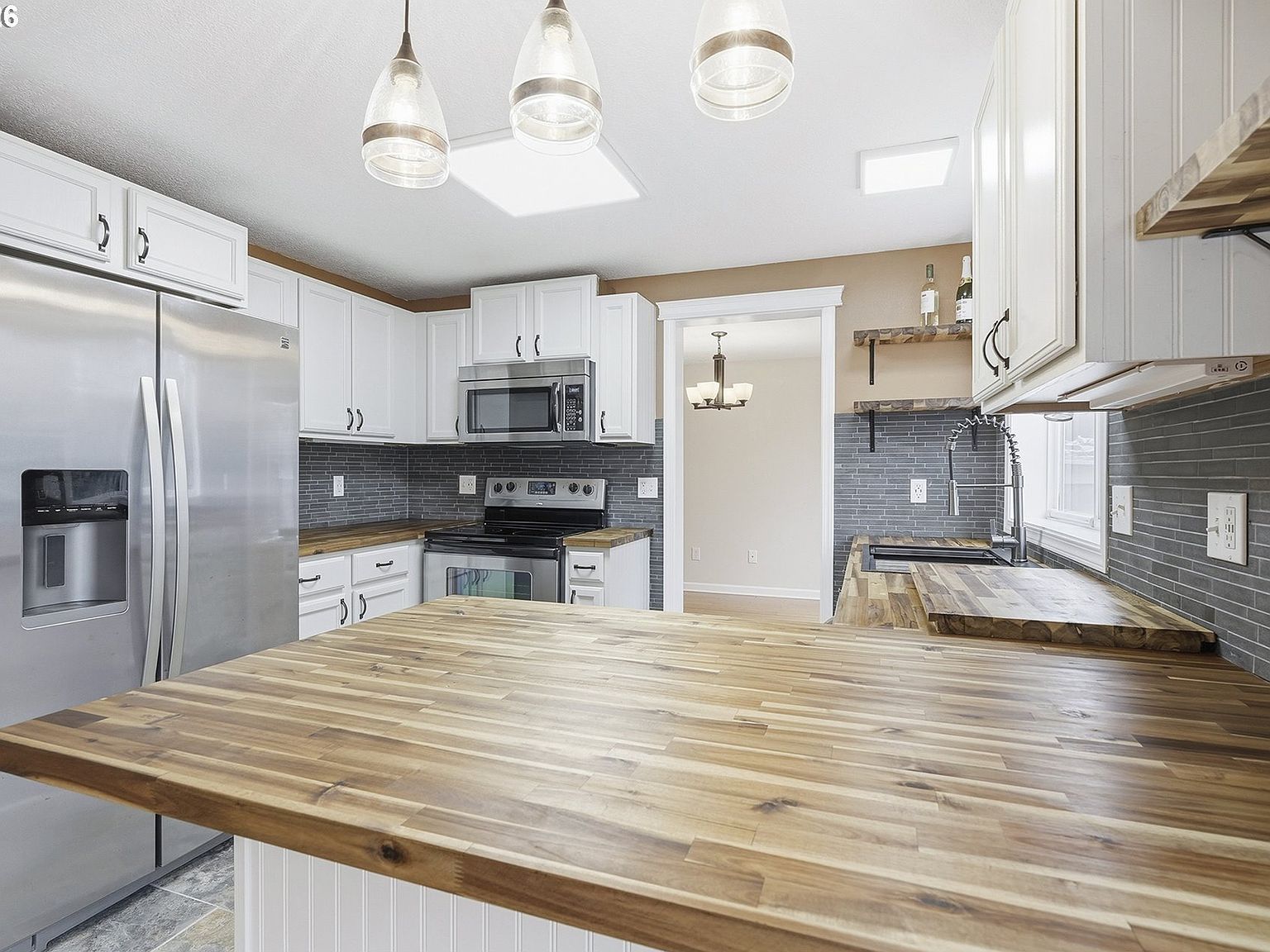 1559 E 2nd St Newberg, OR 97132 - Thumbnail 4