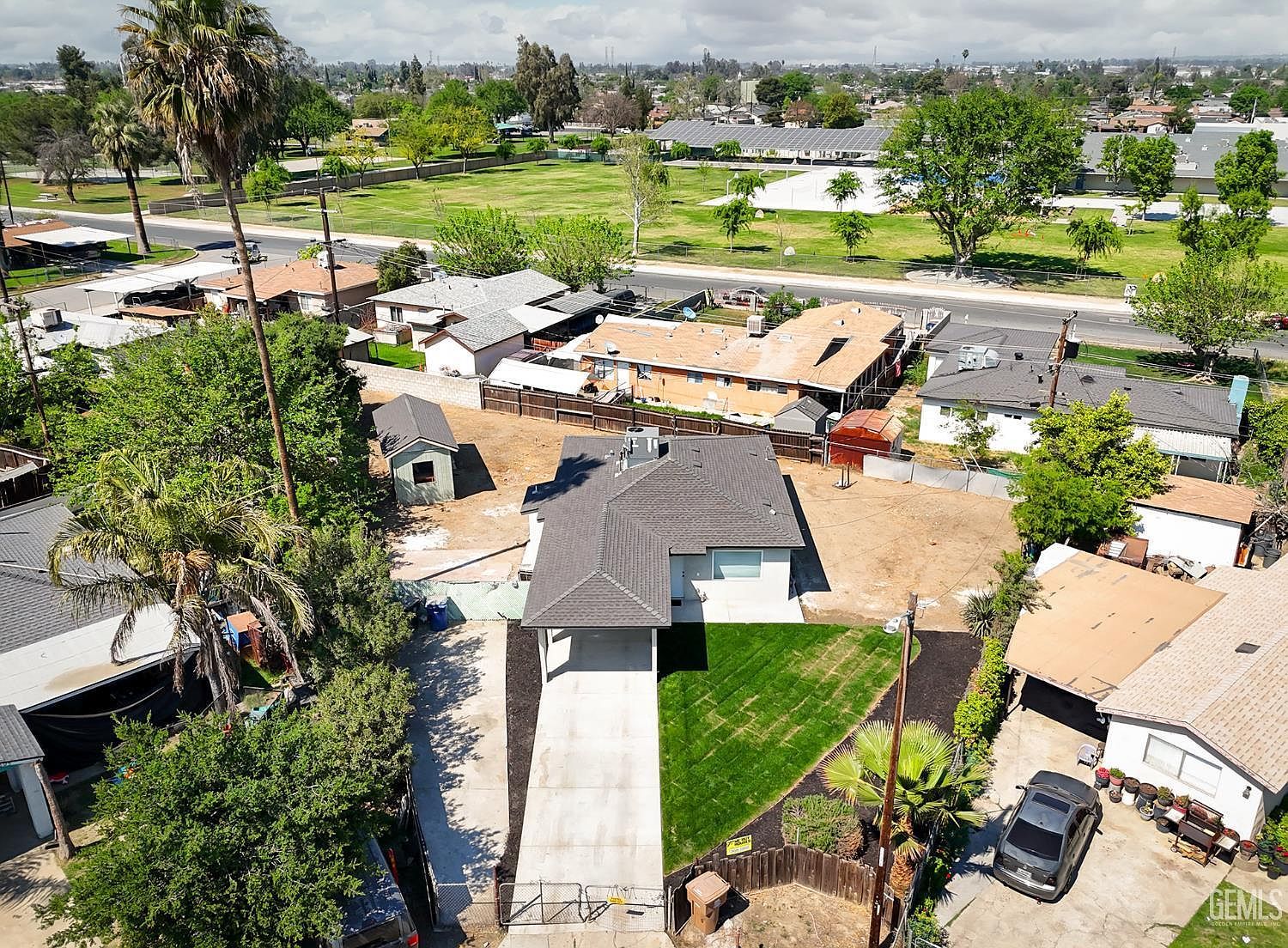 5801 Gowdy Ln Bakersfield, CA 93307 - Thumbnail 4