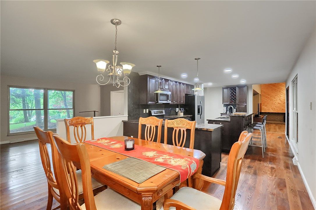 1259 Lakevue Dr Butler, PA 16002 - Thumbnail 4