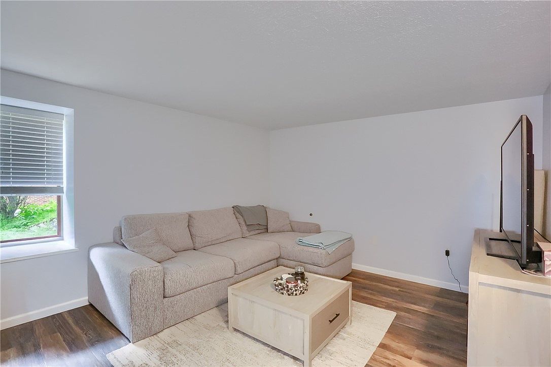 517 Ridge Ave Carnegie, PA 15106 - Thumbnail 4
