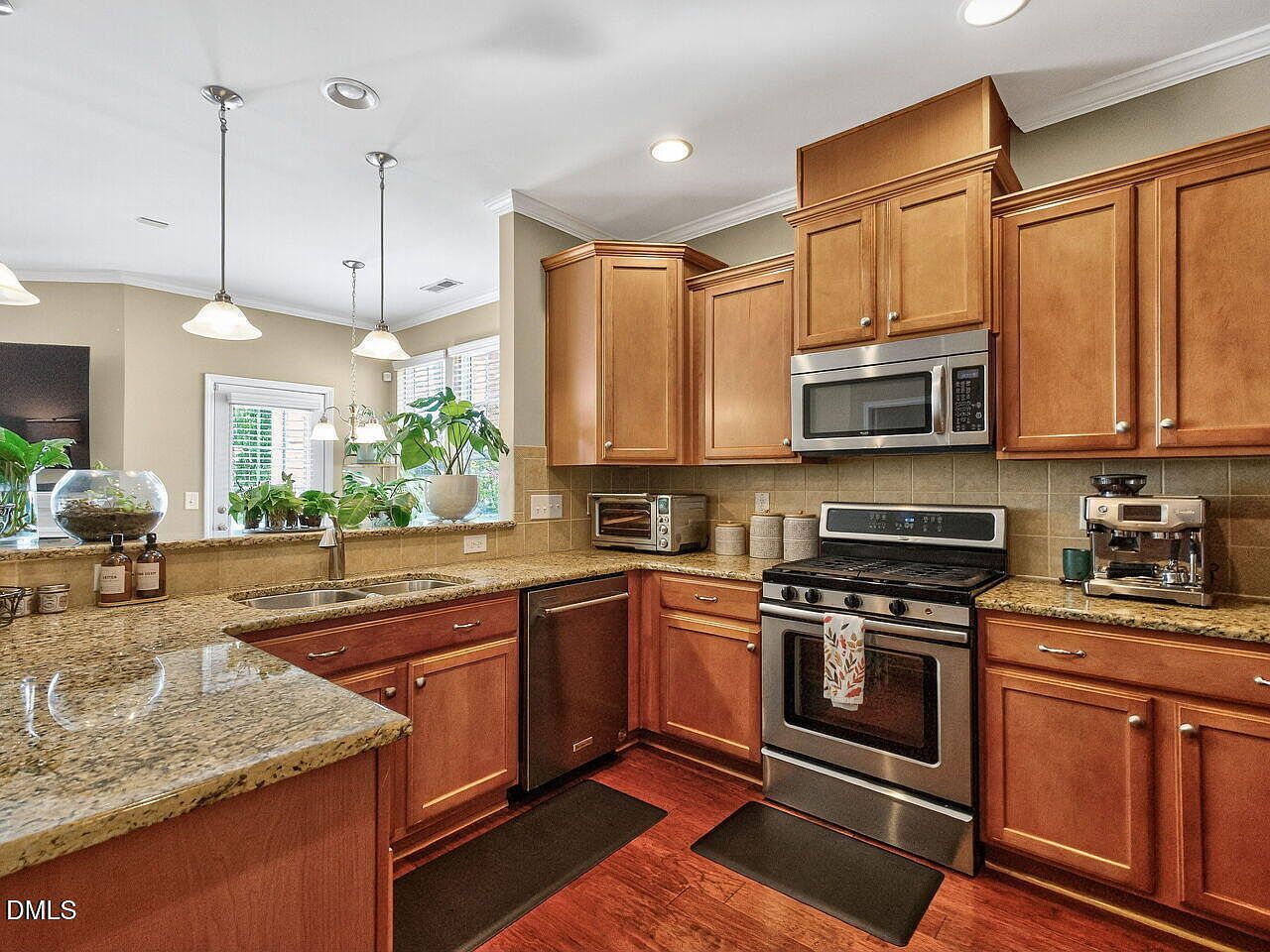 9328 Wooden Rd Raleigh, NC 27617 - Thumbnail 4