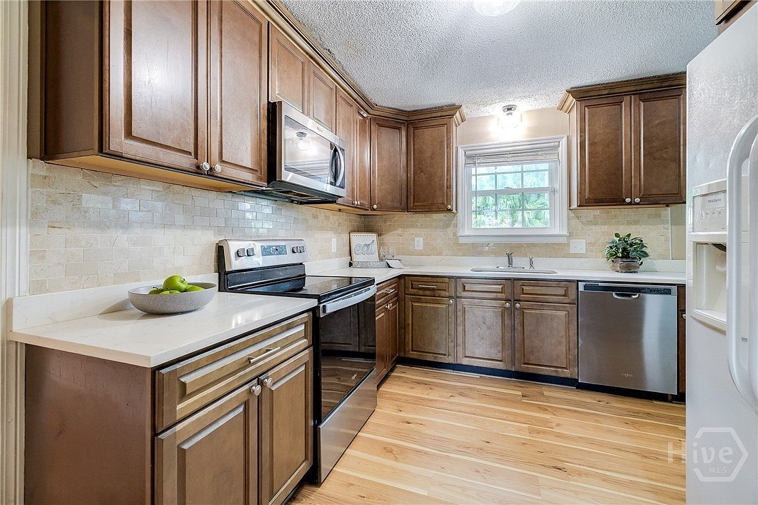 322 Suncrest Blvd Savannah, GA 31410 - Thumbnail 4