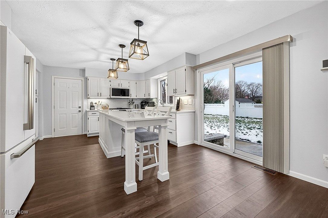 100 Pembridge Ct Sheffield Lake, OH 44054 - Thumbnail 4