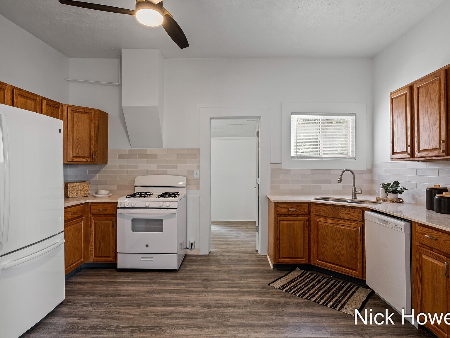 1050 Lafayette Ave SE Grand Rapids, MI 49507 - Thumbnail 4