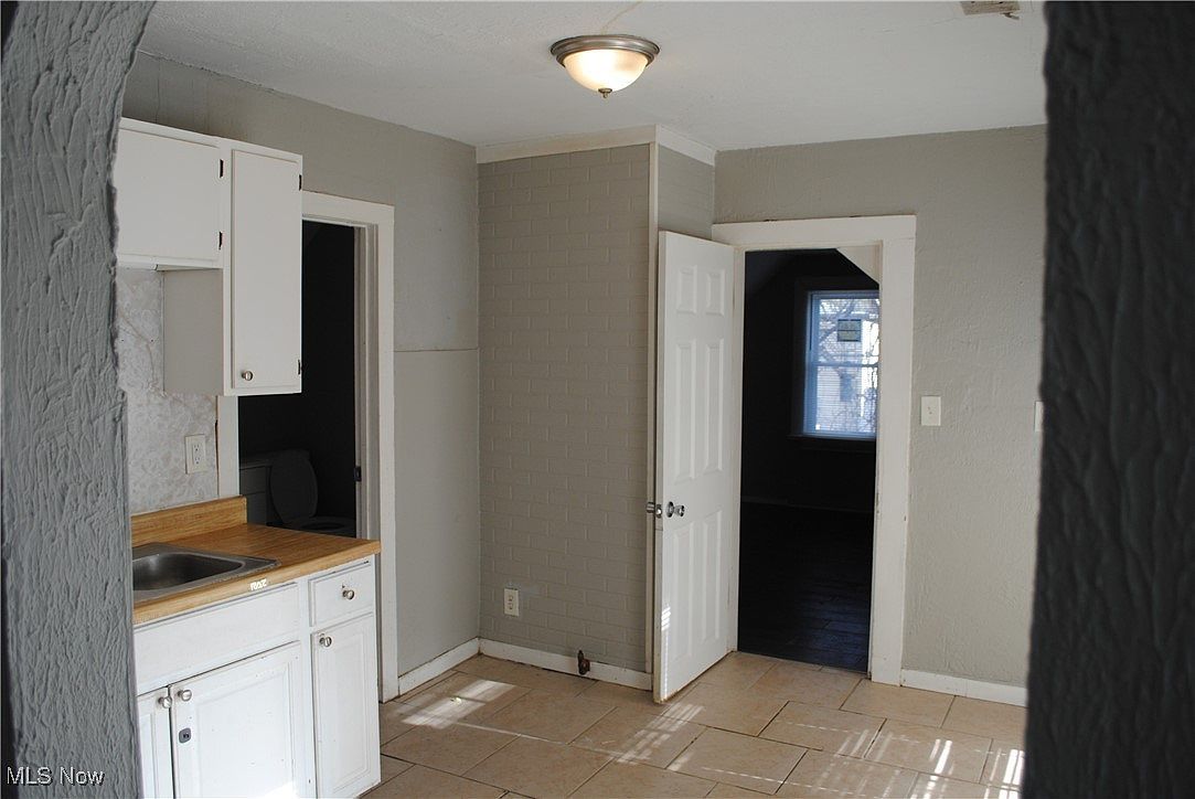 3791 W 38th St Cleveland, OH 44109 - Thumbnail 4