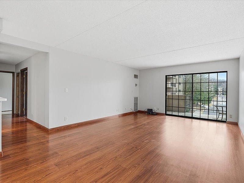 6670 Vernon Ave S APT 202 Minneapolis, MN 55436 - Thumbnail 4