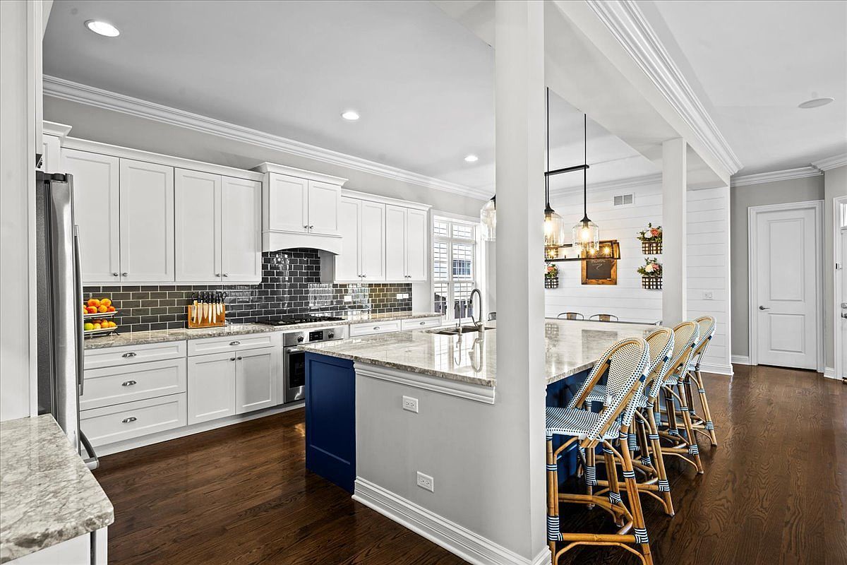 995 Harvard Ct Highland Park, IL 60035 - Thumbnail 4