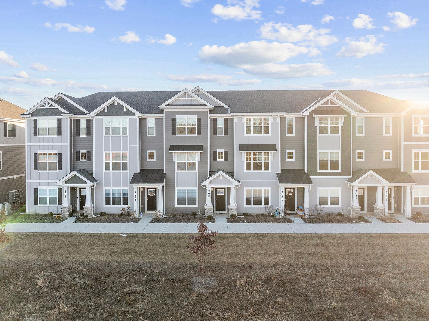 2031 Sequoia Ave Mundelein, IL 60060 - Thumbnail 4
