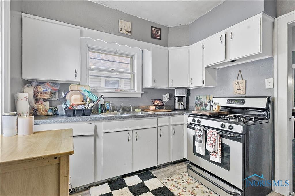 1818 Barrows St Toledo, OH 43613 - Thumbnail 4