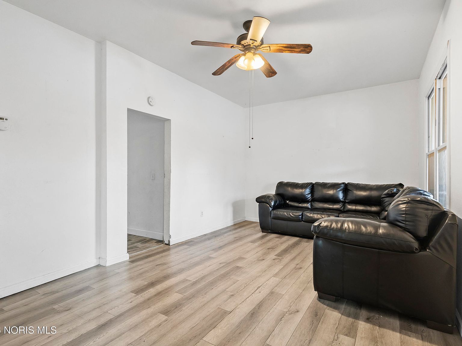 2621 Lawrence Ave Toledo, OH 43610 - Thumbnail 4