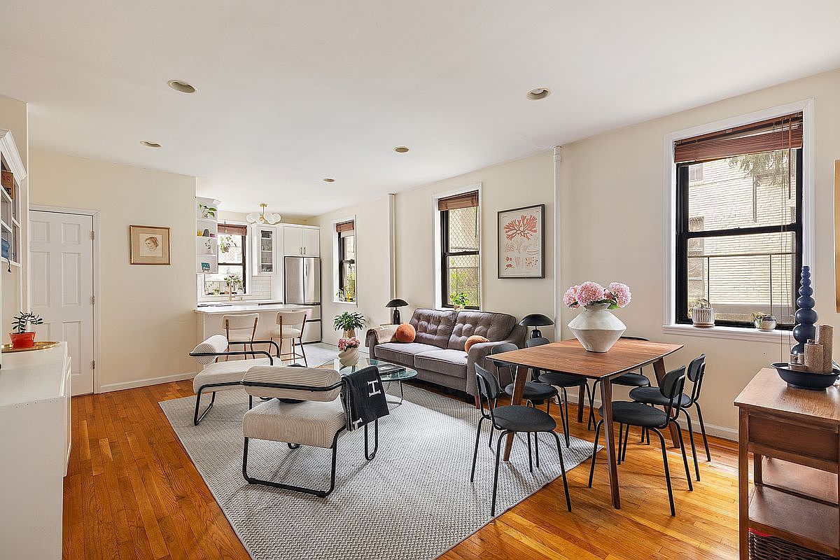 21-05 33rd St #1A Astoria, NY 11105 - Thumbnail 4