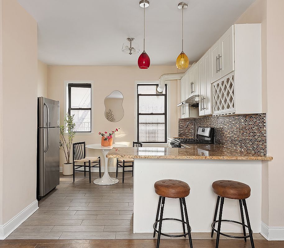 21-16 35th St #3G Astoria, NY 11105 - Thumbnail 4