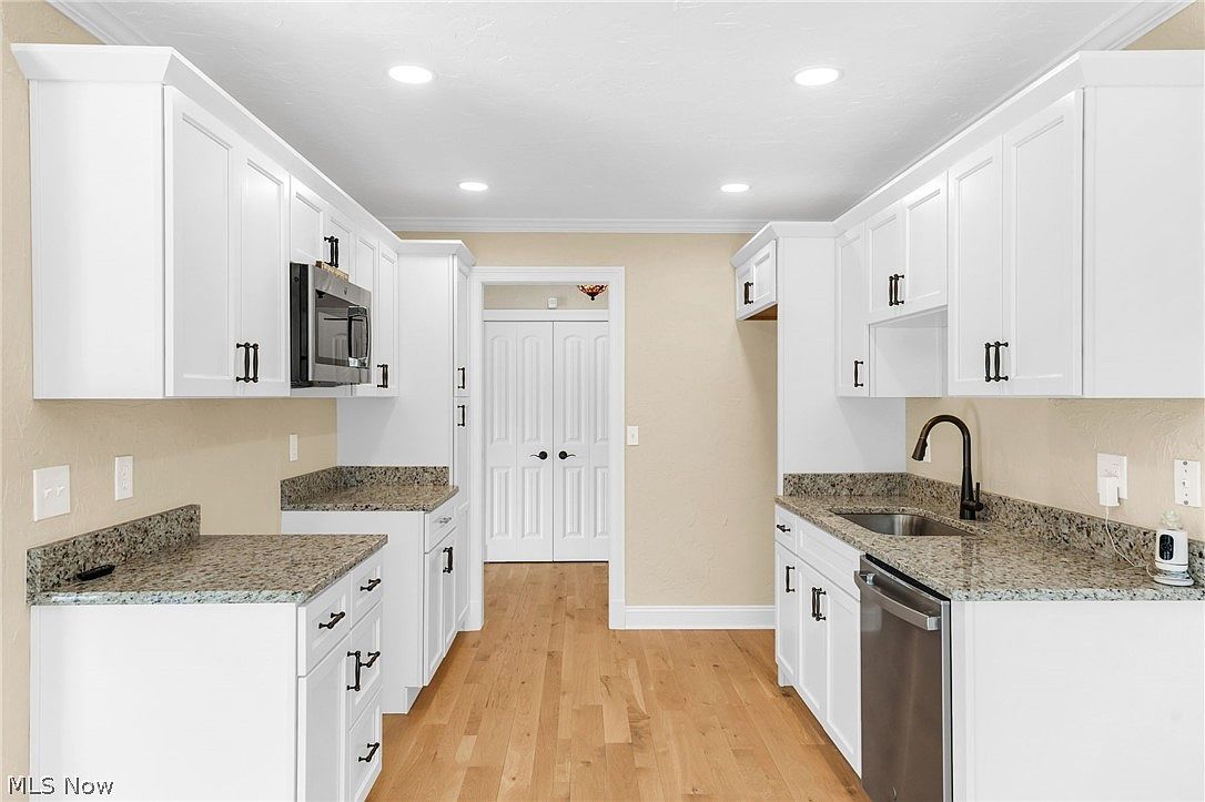 17639 Walnut Trl Chagrin Falls, OH 44023 - Thumbnail 4