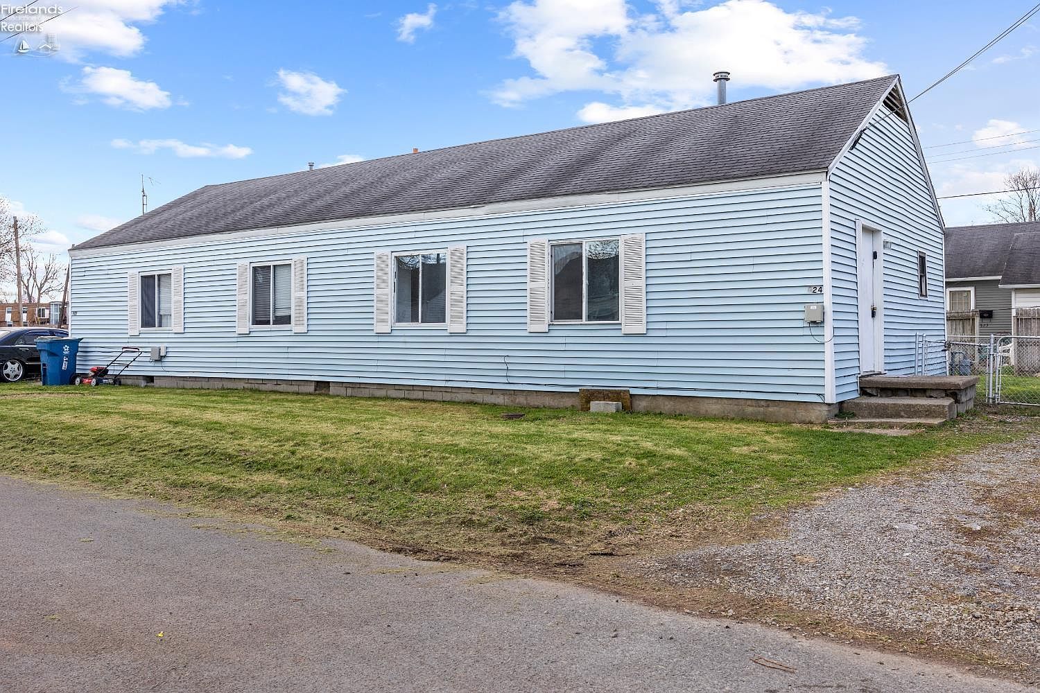 824 Fireland Ln Port Clinton, OH 43452 - Thumbnail 4