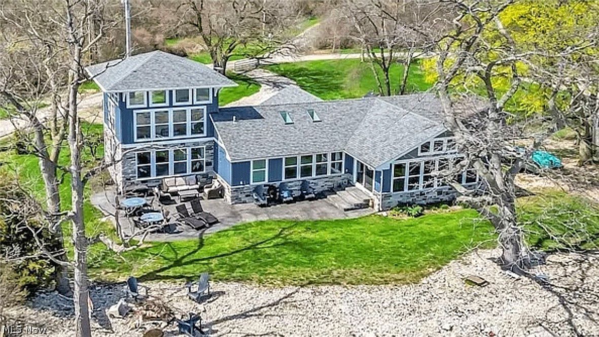 104 E Point Dr Kelleys Island, OH 43438 - Thumbnail 4