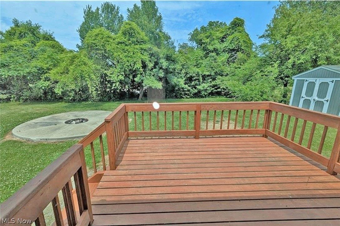 211 Orchard Ln Kelleys Island, OH 43438 - Thumbnail 4