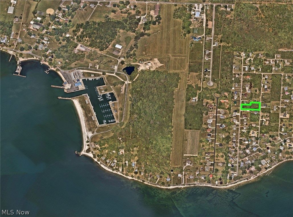 220 Melody Ln Kelleys Island, OH 43438 - Thumbnail 4