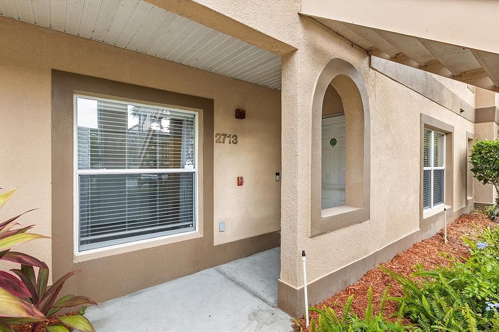 2713 Emerald Lake Ct Kissimmee, FL 34744 - Thumbnail 4