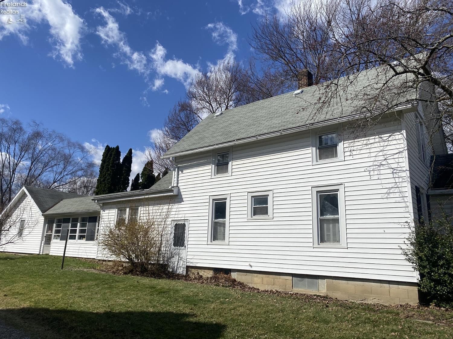 418 Adams Ave Huron, OH 44839 - Thumbnail 4