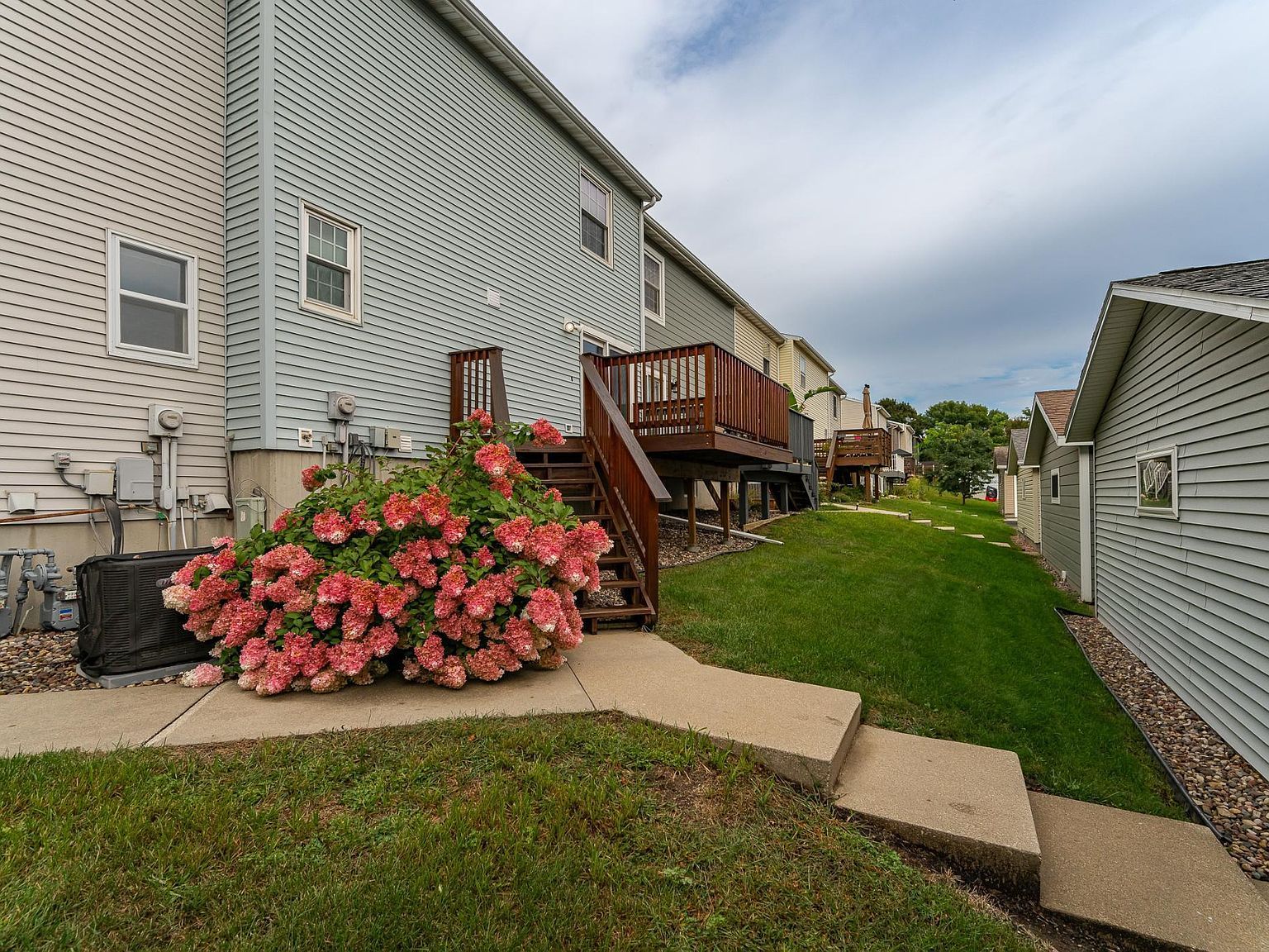 2858 25th St NW Rochester, MN 55901 - Thumbnail 4