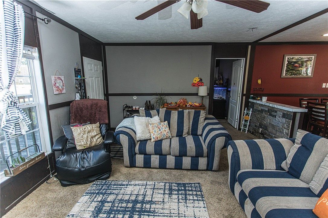 211 W South 2nd St Stewardson, IL 62463 - Thumbnail 4