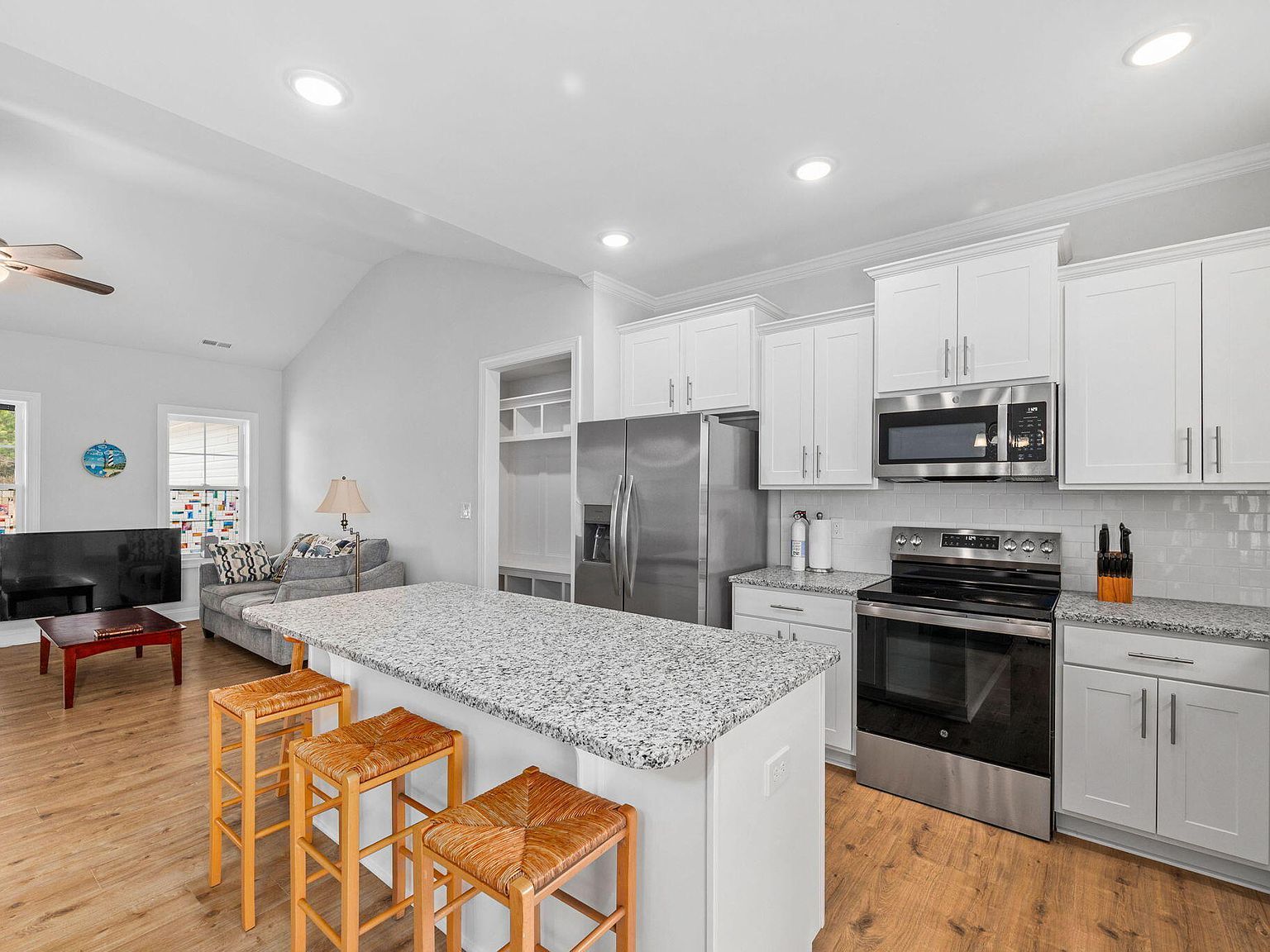 6056 Old Smithfield Rd Spring Hope, NC 27882 - Thumbnail 4