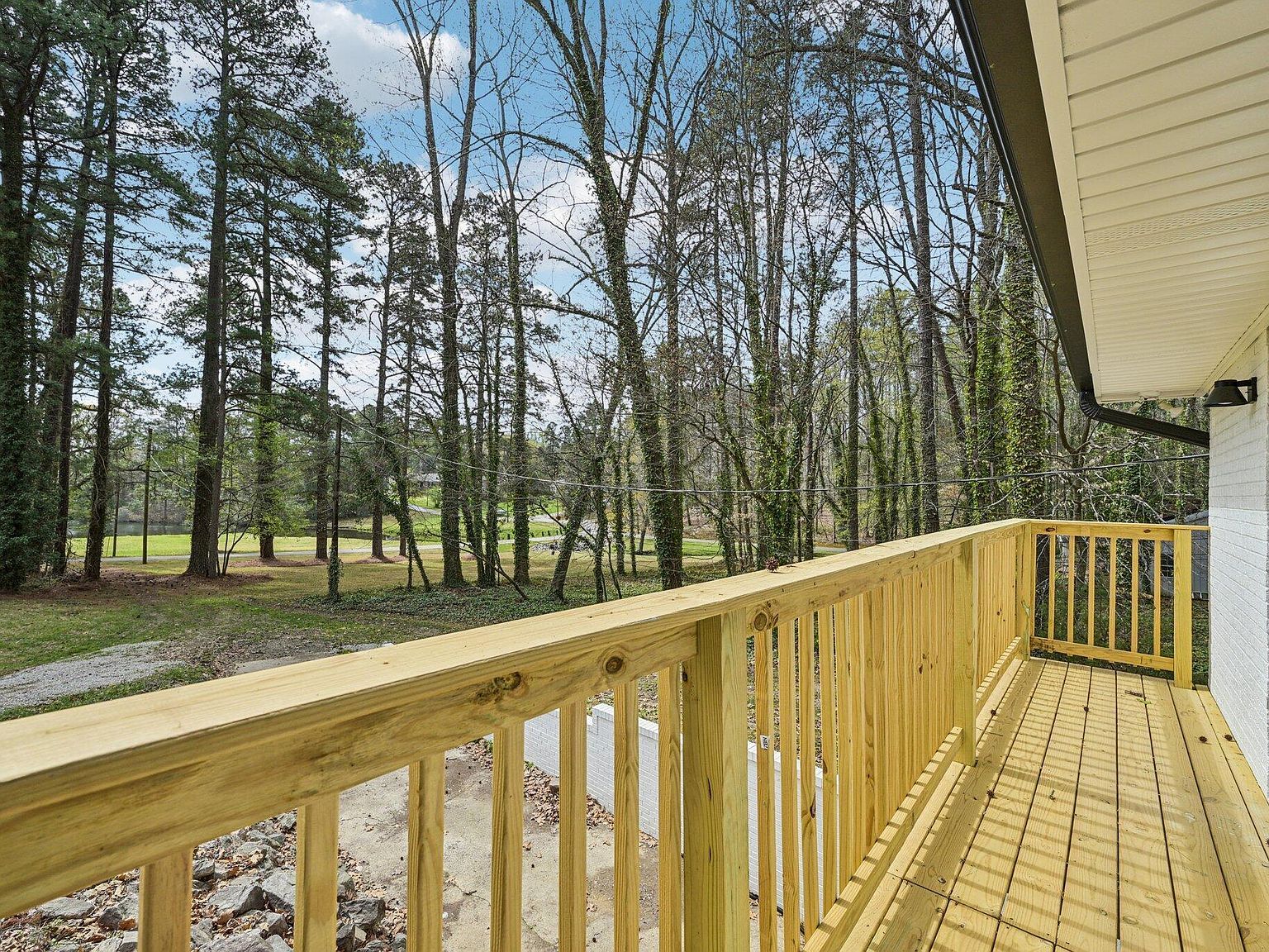 731 Lakeview Dr Henderson, NC 27536 - Thumbnail 4