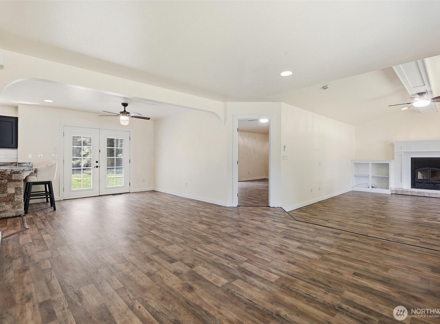 1719 Hemlock Dr Camano Island, WA 98282 - Thumbnail 4