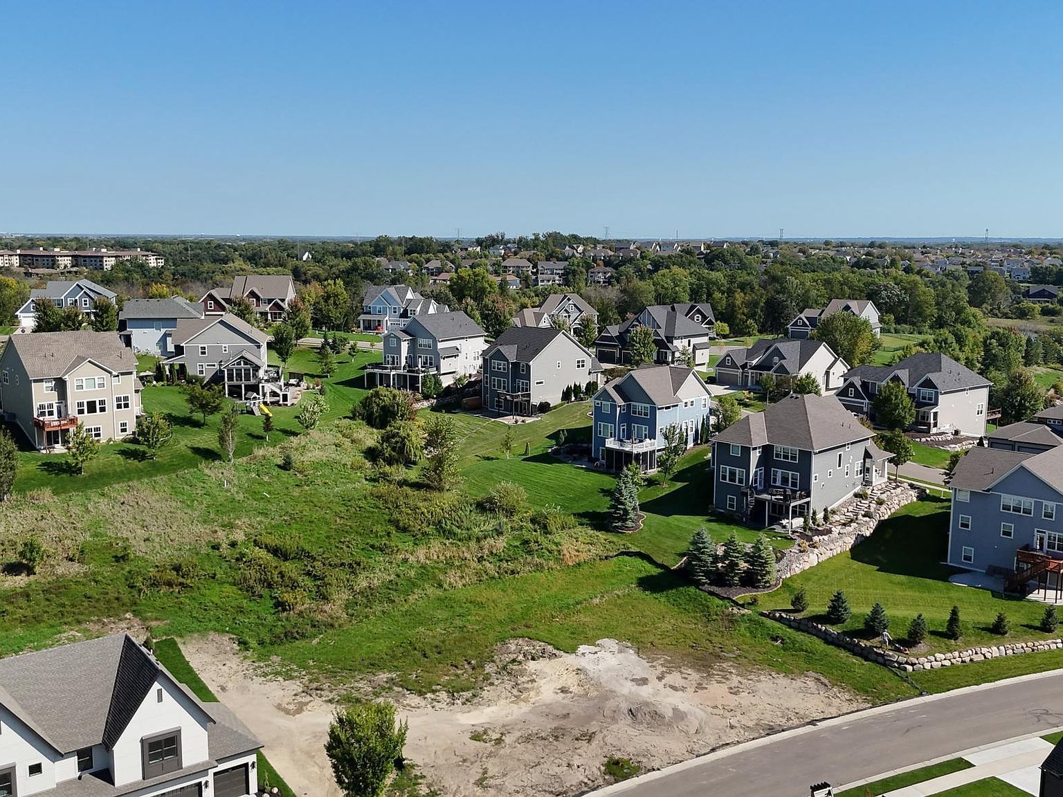 5250 Polaris Ln N Plymouth, MN 55446 - Thumbnail 4