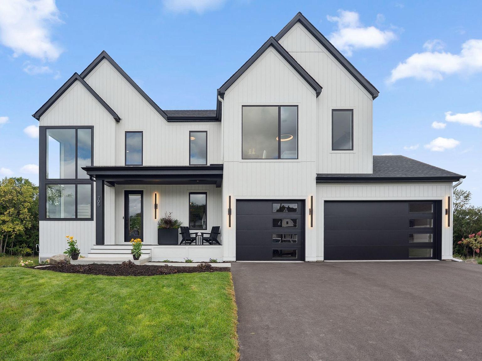 705 Ensconced Way Chaska, MN 55318 - Thumbnail 4