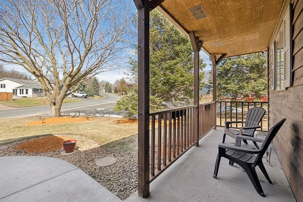 3495 Spruce Trl SW Prior Lake, MN 55372 - Thumbnail 4