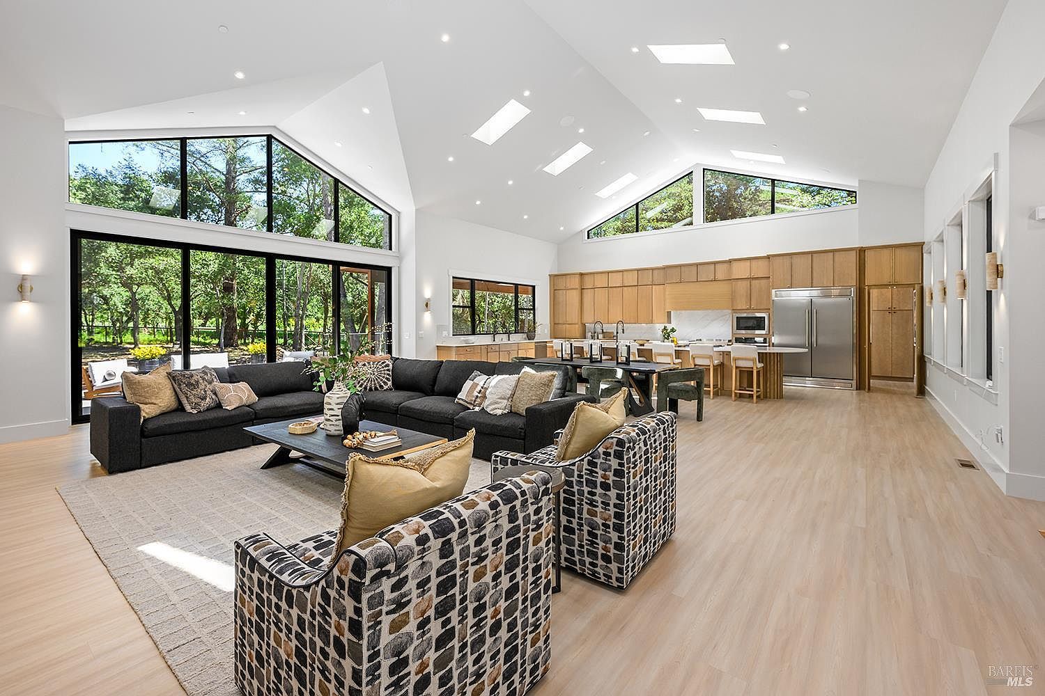 554 Shady Acres Ln Santa Rosa, CA 95409 - Thumbnail 4