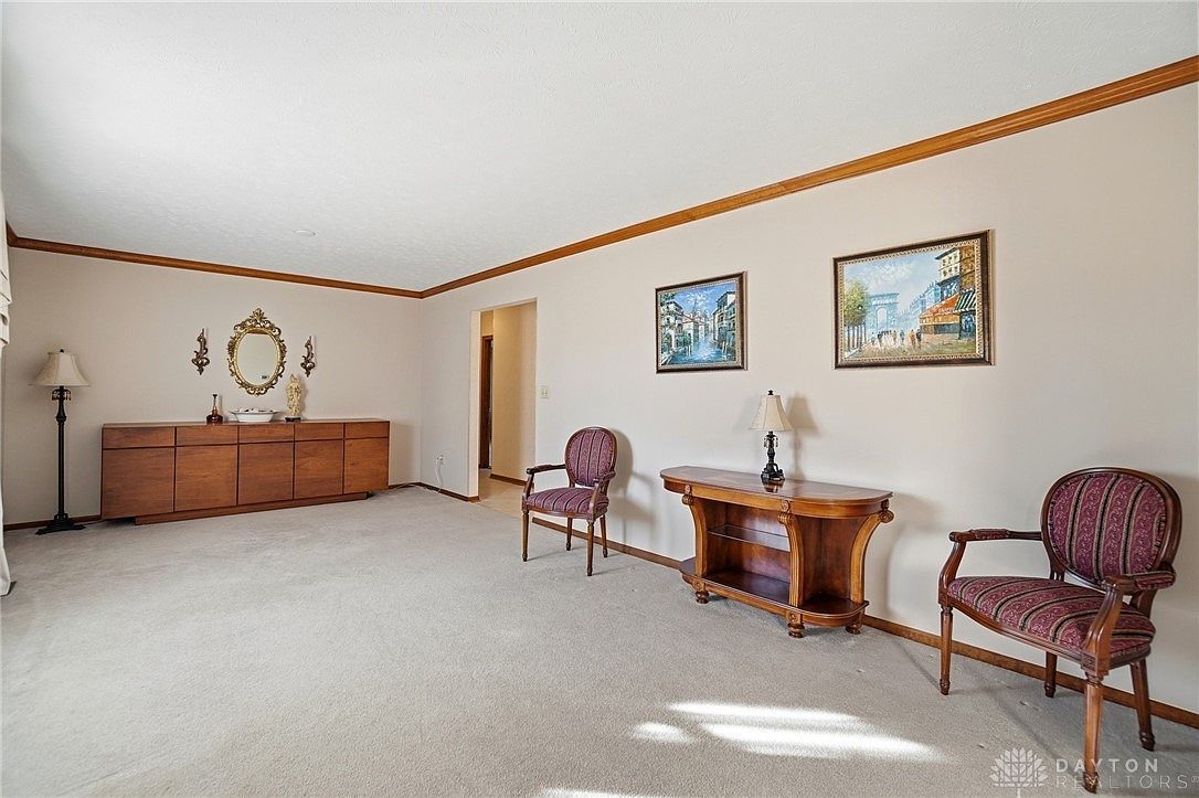 205 Elmwood Pl Dayton, OH 45440 - Thumbnail 4