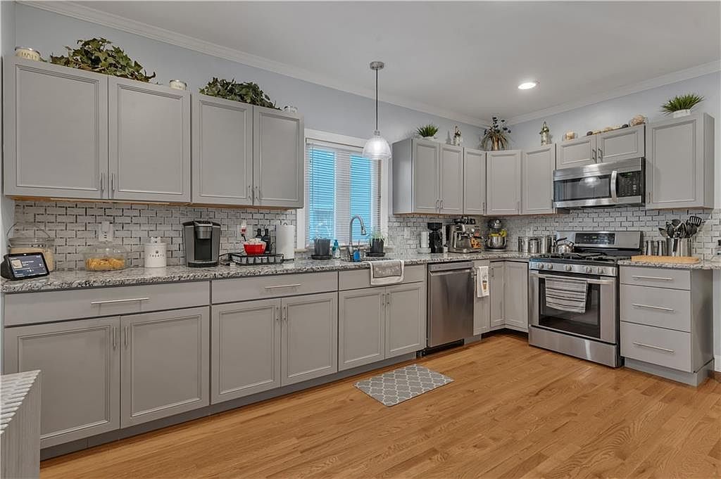 70 W Park Pl Woonsocket, RI 02895 - Thumbnail 4