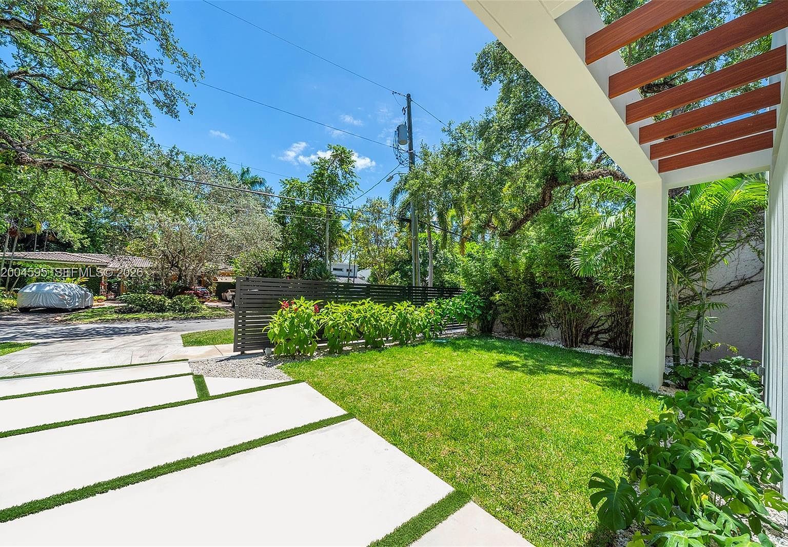 2521 Lincoln Ave Miami, FL 33133 - Thumbnail 4