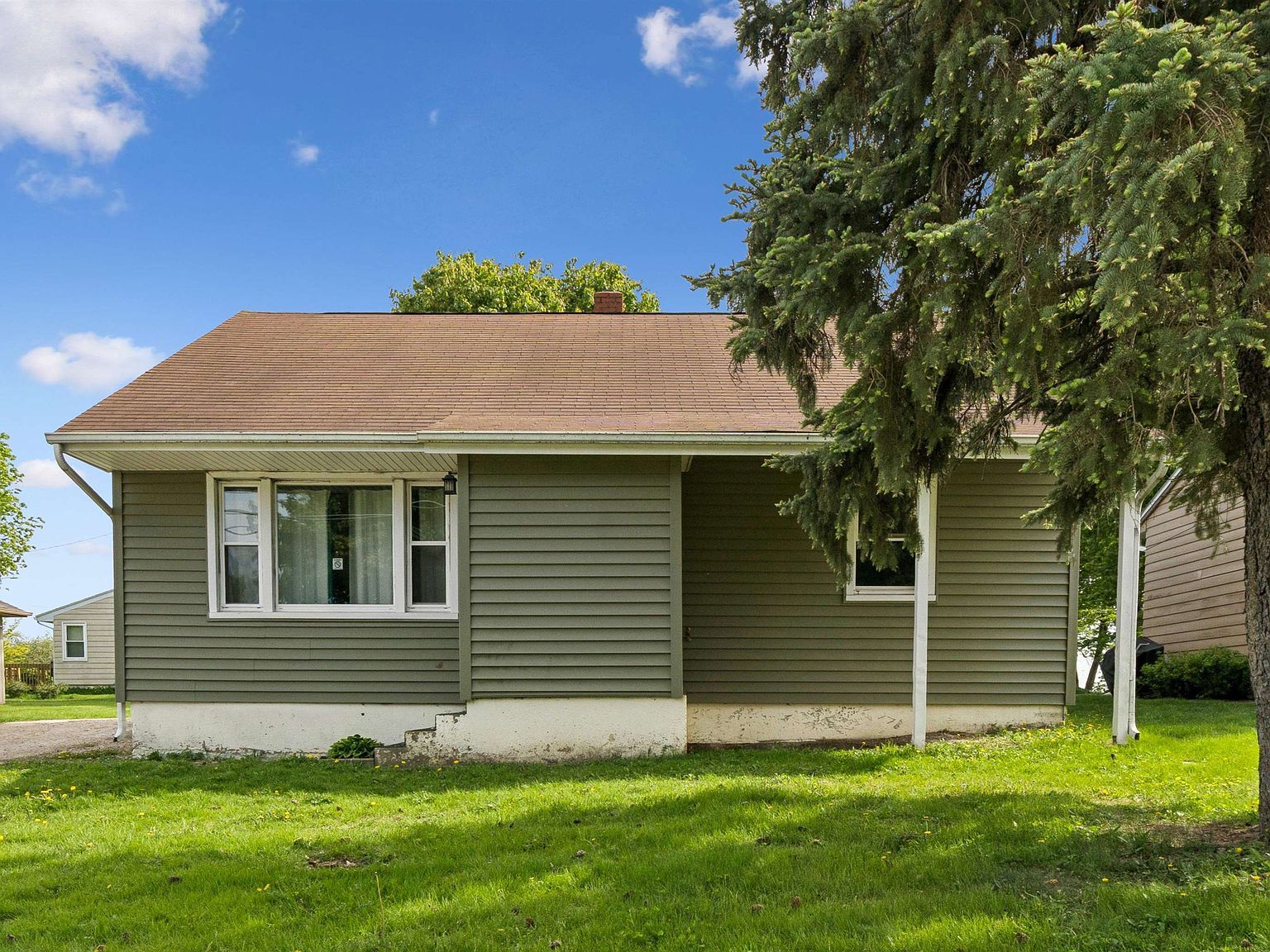 338 E Plum St West Union, IA 52175 - Thumbnail 4