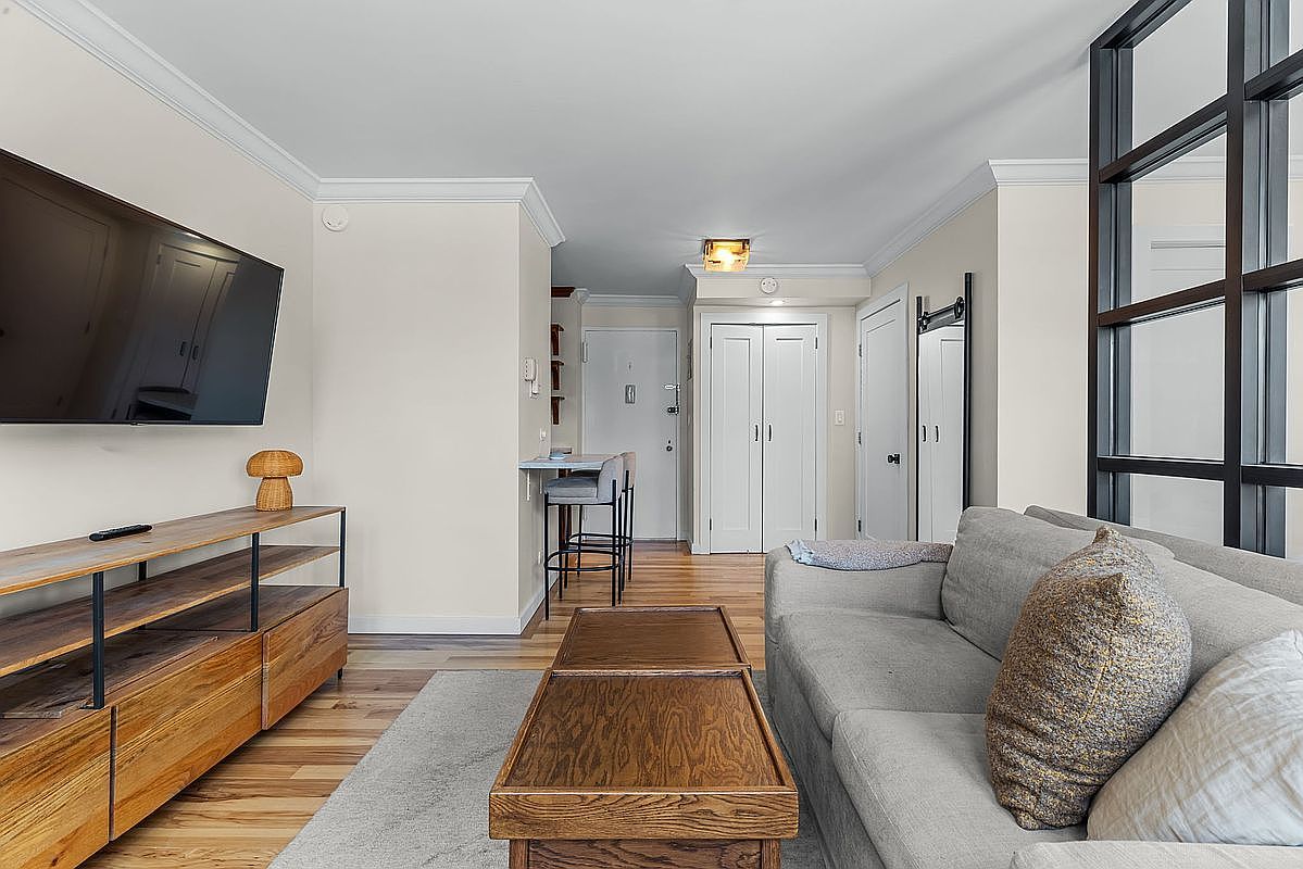363 E 76th St APT 14K New York, NY 10021 - Thumbnail 4