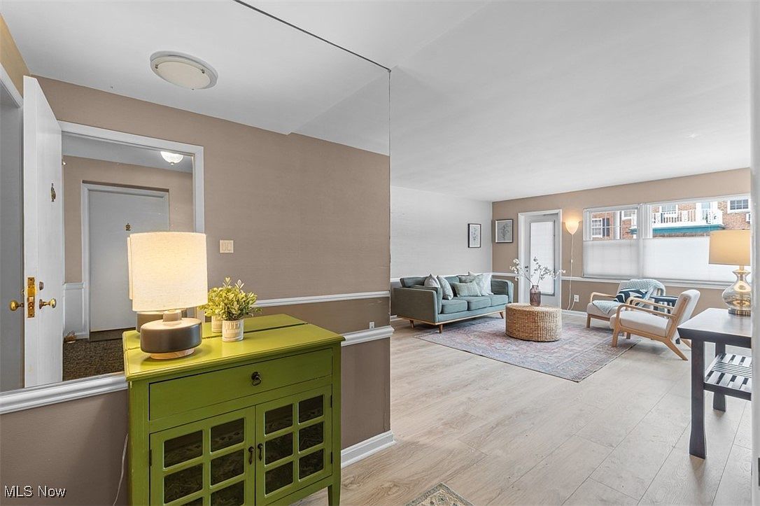 19801 Van Aken Blvd #F109 Beachwood, OH 44122 - Thumbnail 4