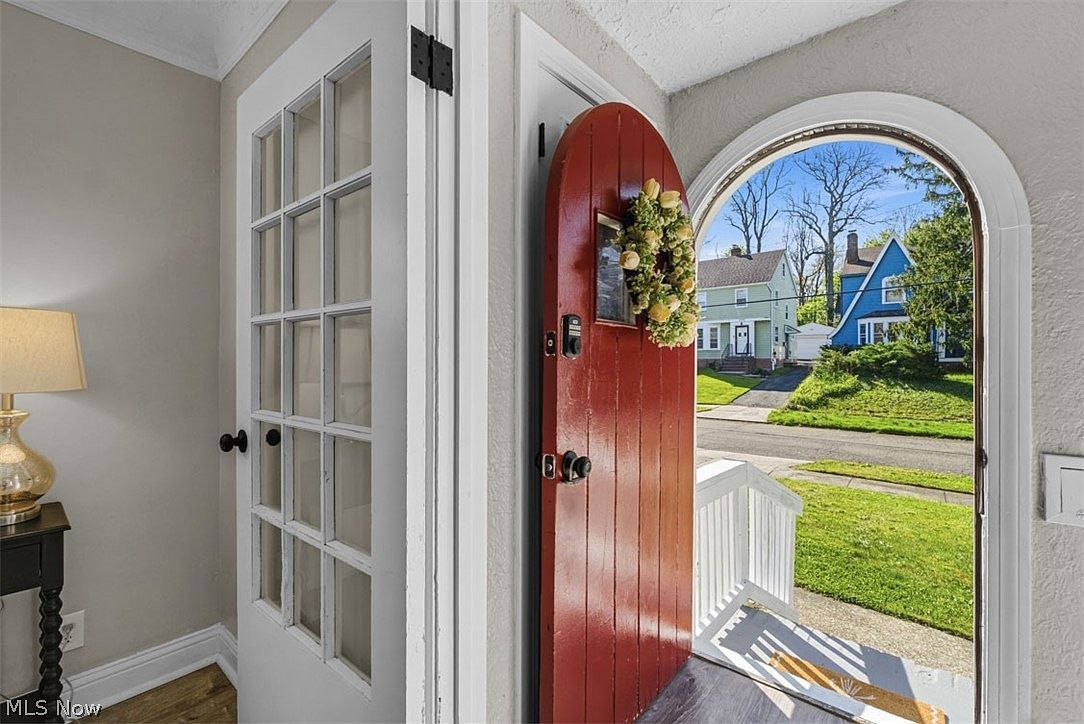 3837 Woodridge Rd Cleveland Heights, OH 44121 - Thumbnail 4