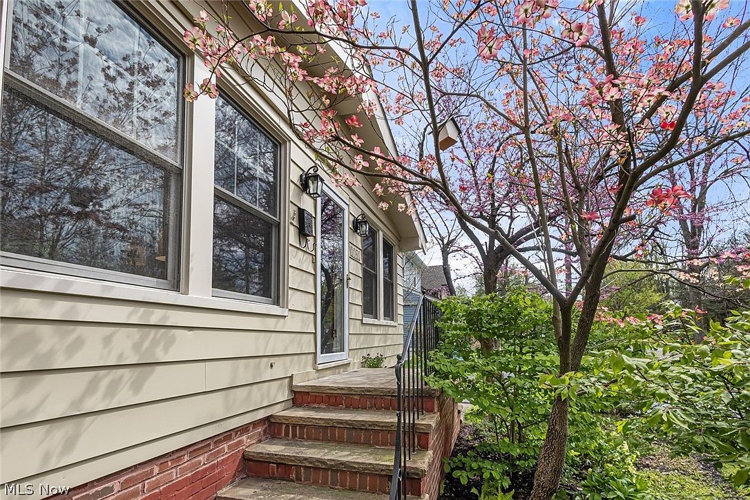 3361 Bradford Rd Cleveland Heights, OH 44118 - Thumbnail 4