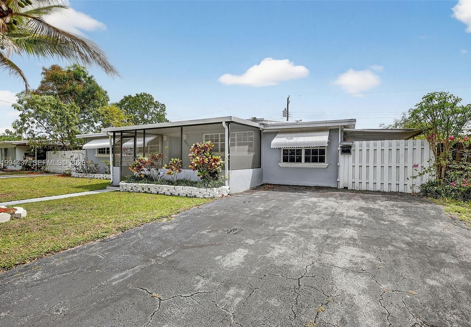 6842 NW 15th St Plantation, FL 33313 - Thumbnail 4