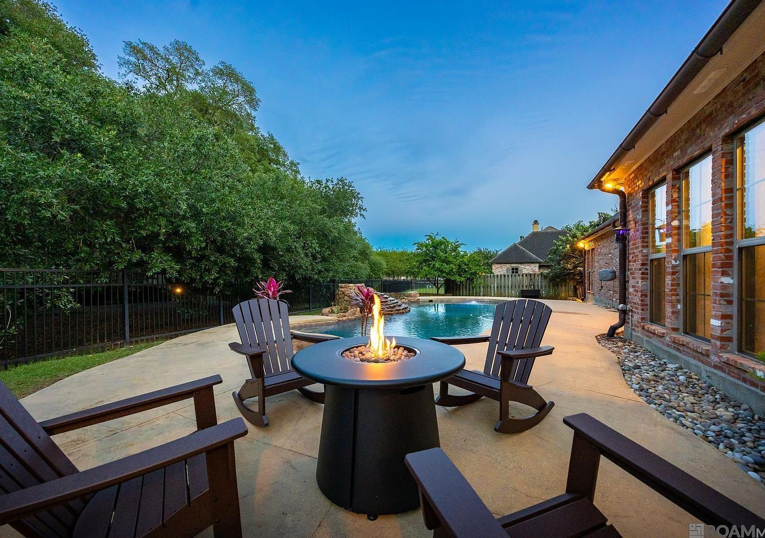 19437 Point O Woods Ct Baton Rouge, LA 70809 - Thumbnail 4