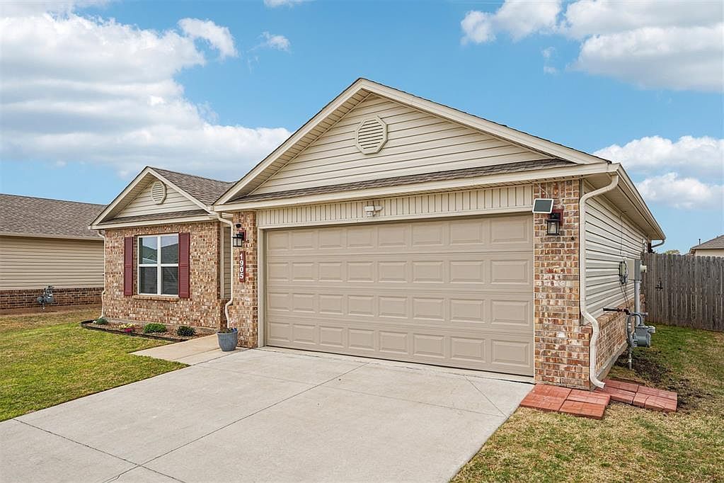 1905 Mason Ln Oklahoma City, OK 73127 - Thumbnail 4