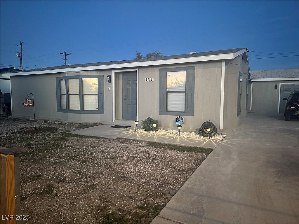 1111 S Comstock Cir E Pahrump, NV 89048 - Thumbnail 4