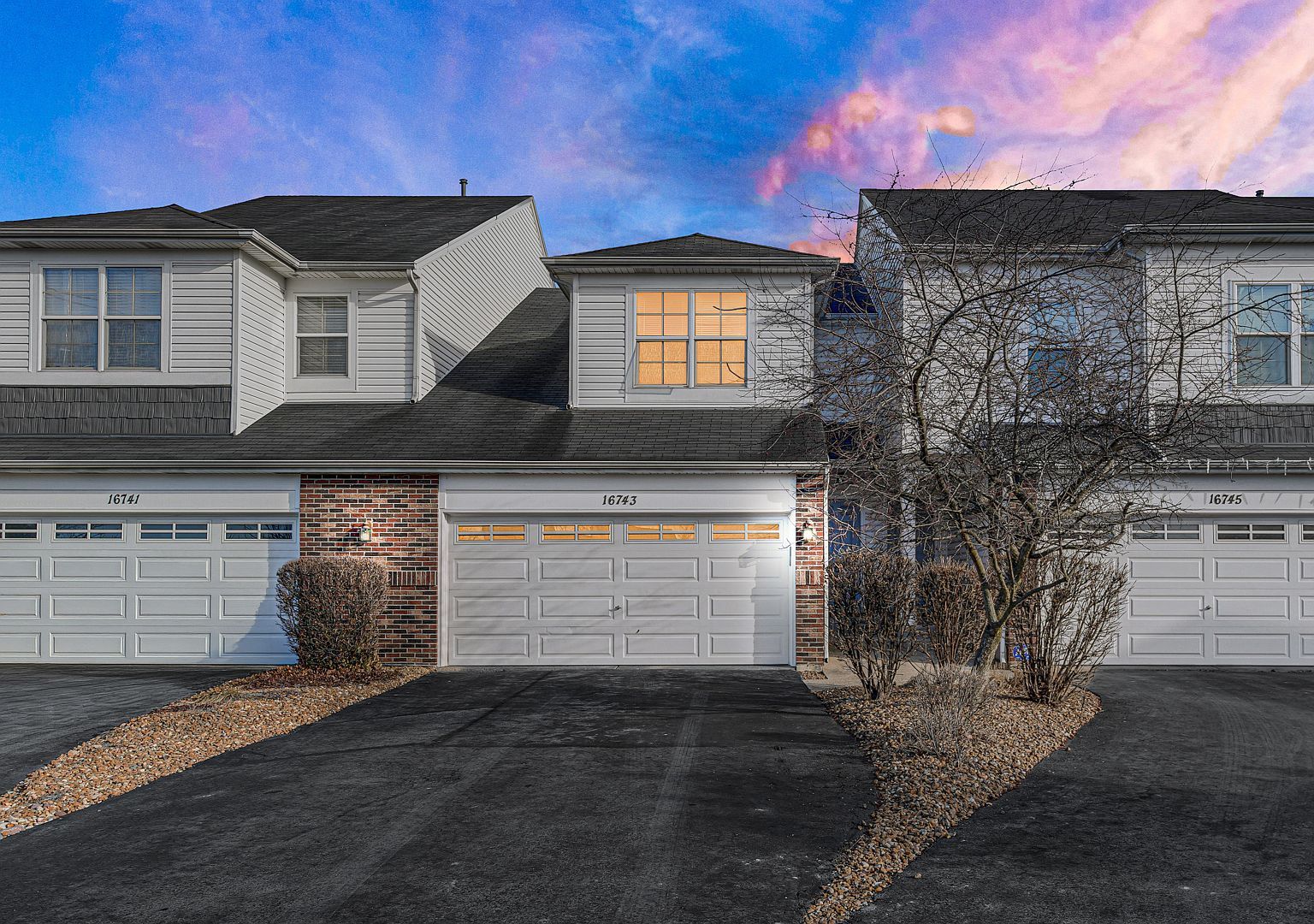 16743 Winding Creek Rd Plainfield, IL 60586 - Thumbnail 4