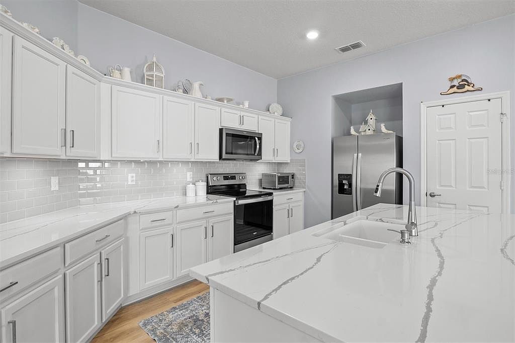 1591 Mattie Pointe Pl Auburndale, FL 33823 - Thumbnail 4