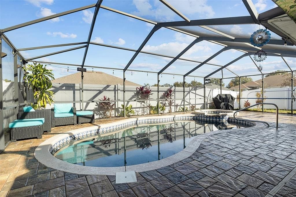 1585 Doves View Cir Auburndale, FL 33823 - Thumbnail 4