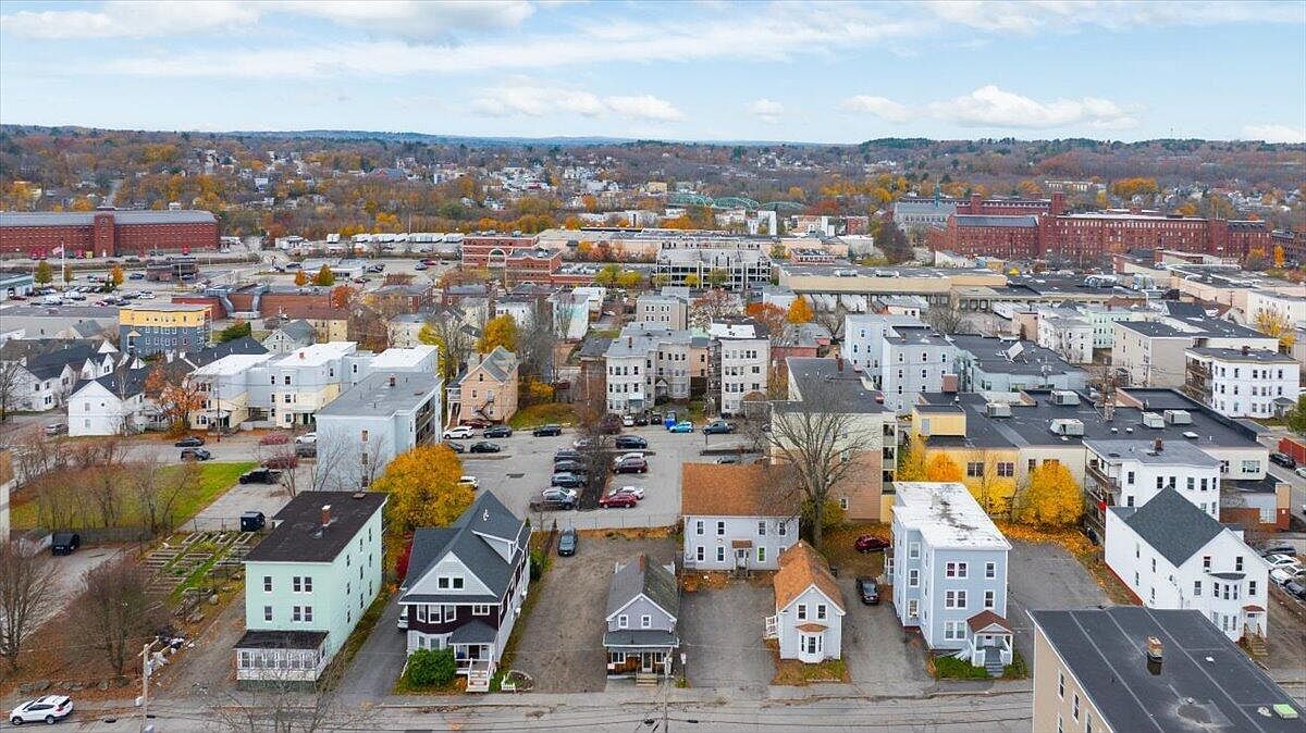 227 Blake St Lewiston, ME 04240 - Thumbnail 4